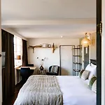 Boutique 3*